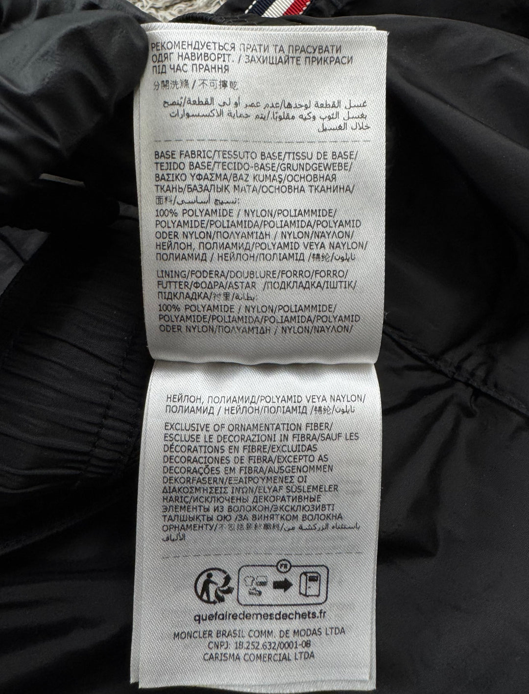 Moncler costume