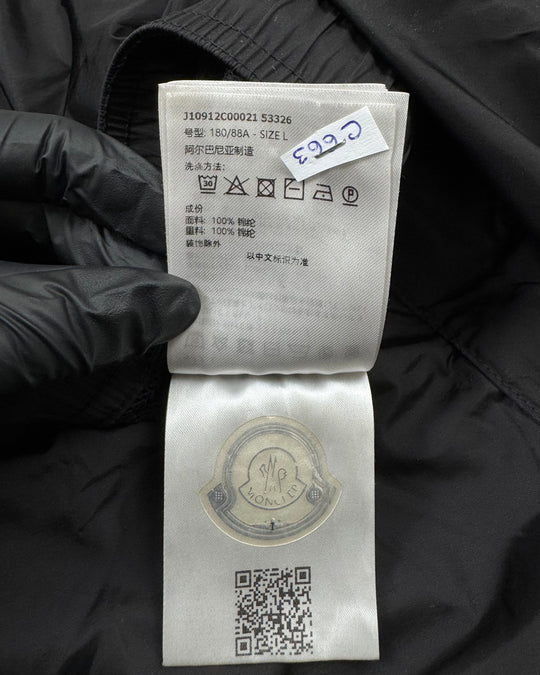 Moncler costume