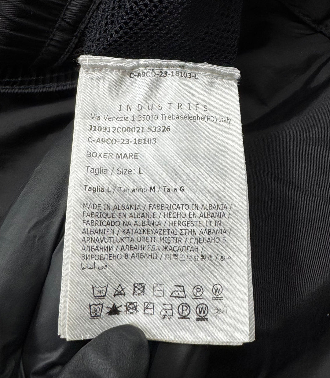 Moncler costume