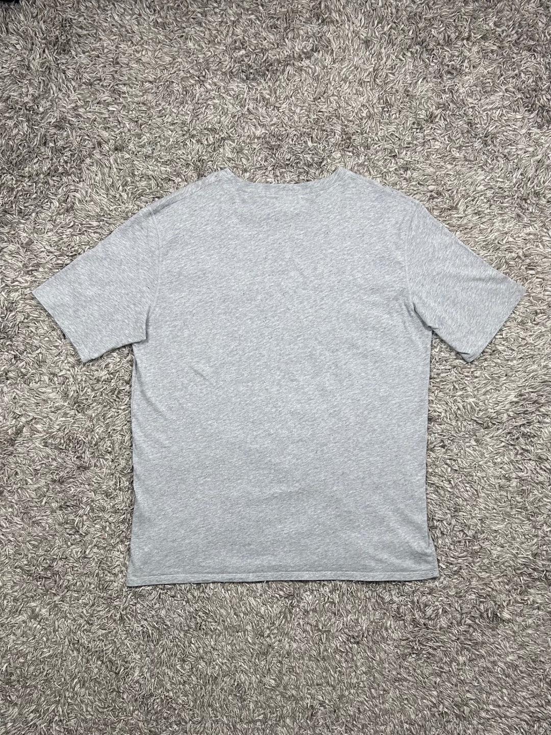 Gucci T-shirt traforata con scritta rossa