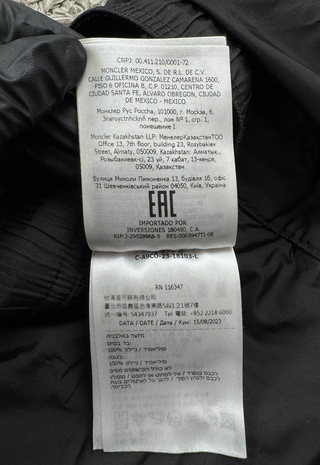 Moncler costume
